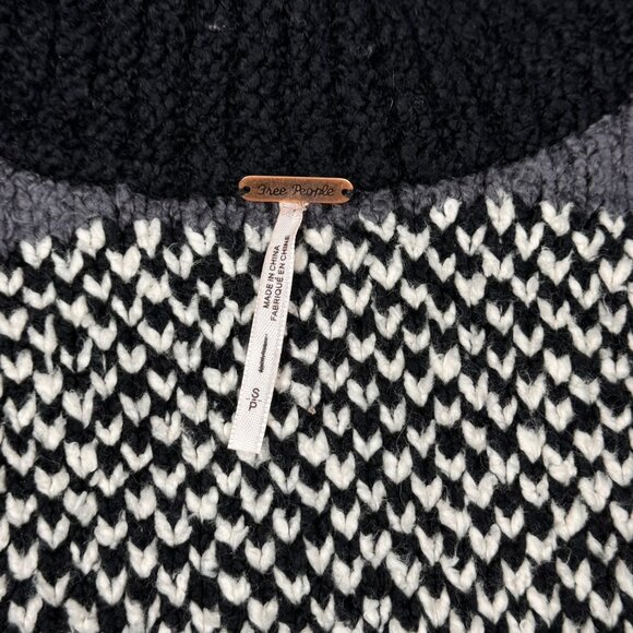 Free People Cozy Cabin CardiganSweater Sz S Black White Oversized Nordic - Picture 5 of 13